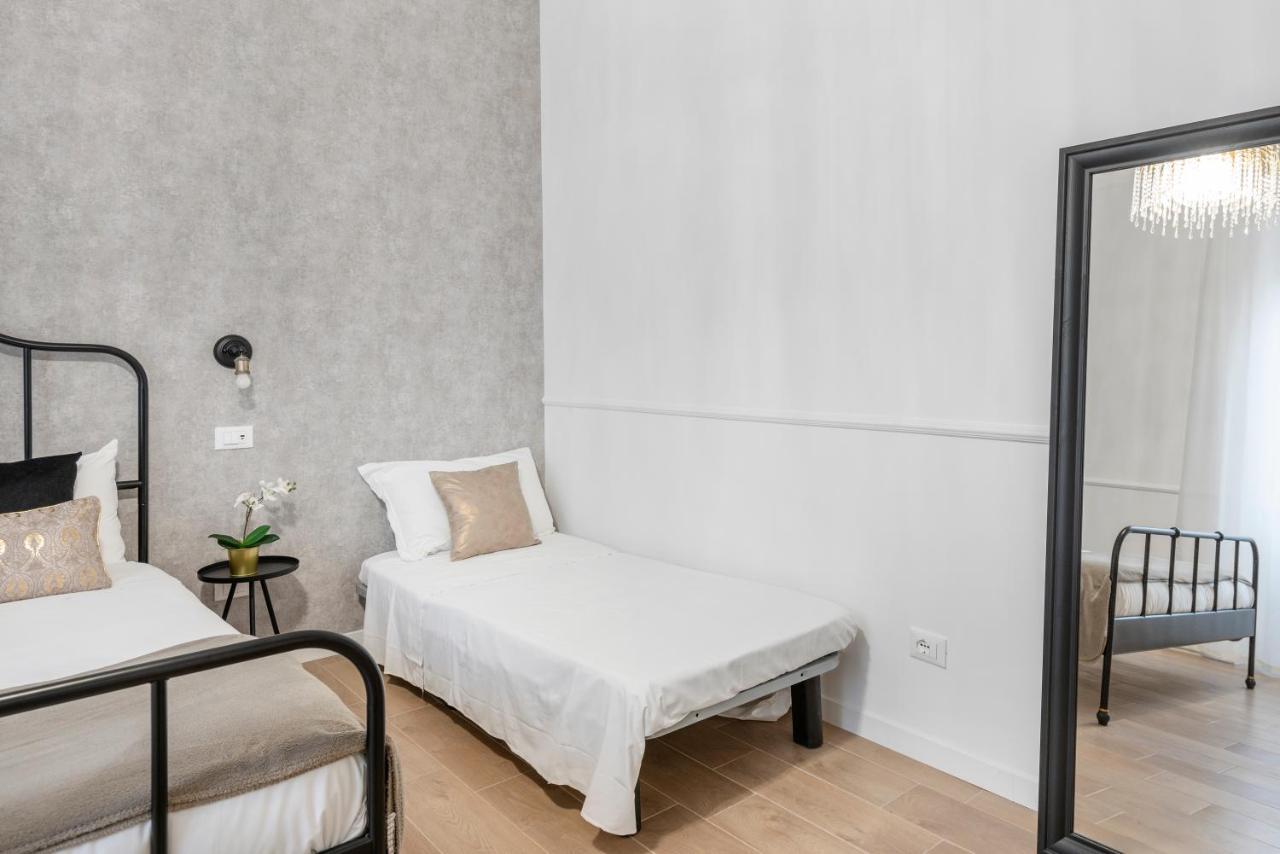 White Flat Ground Floor Apartment Rome Exterior photo